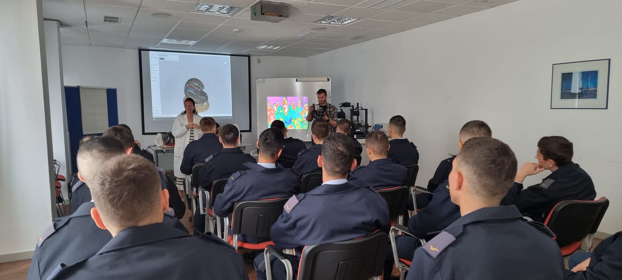 Imagen Los alumnos de la AGA visitan el SAIT