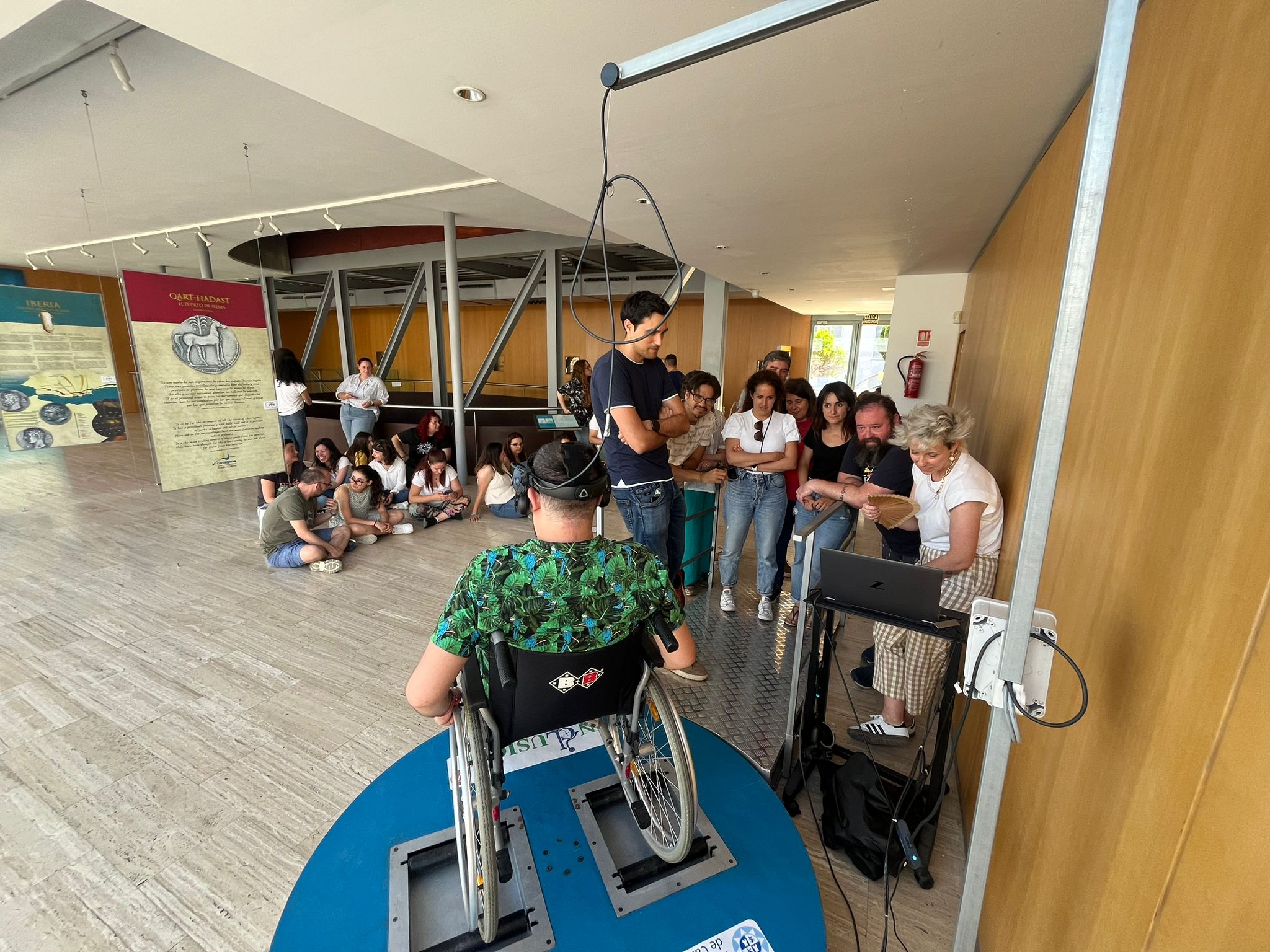 Imagen Formación de Inclusion VR en el Museo de la Muralla Púnica